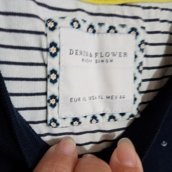 Denim & Flower by Ricky Singh navy blue short sleeve with anchor pattern boy XL - Picture 3 of 5